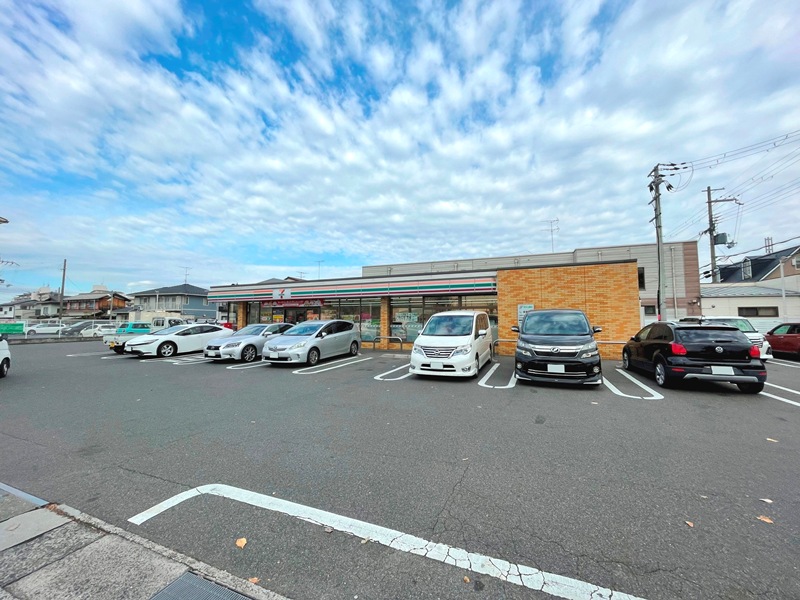 セブンイレブン　徒歩5分